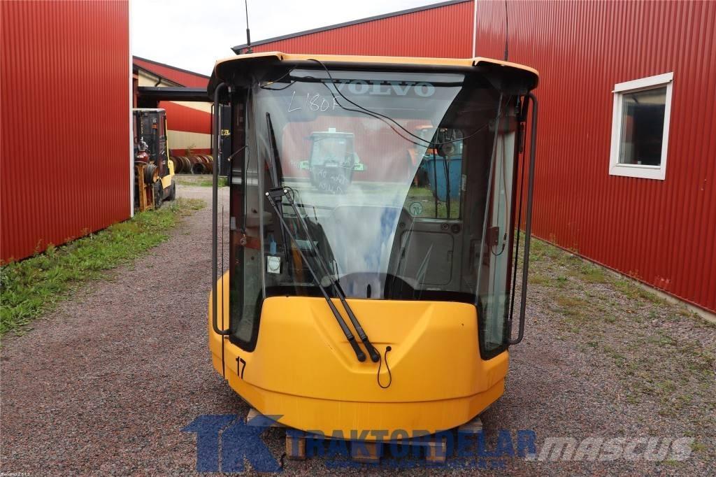 Volvo L 180 F Cabine si interior