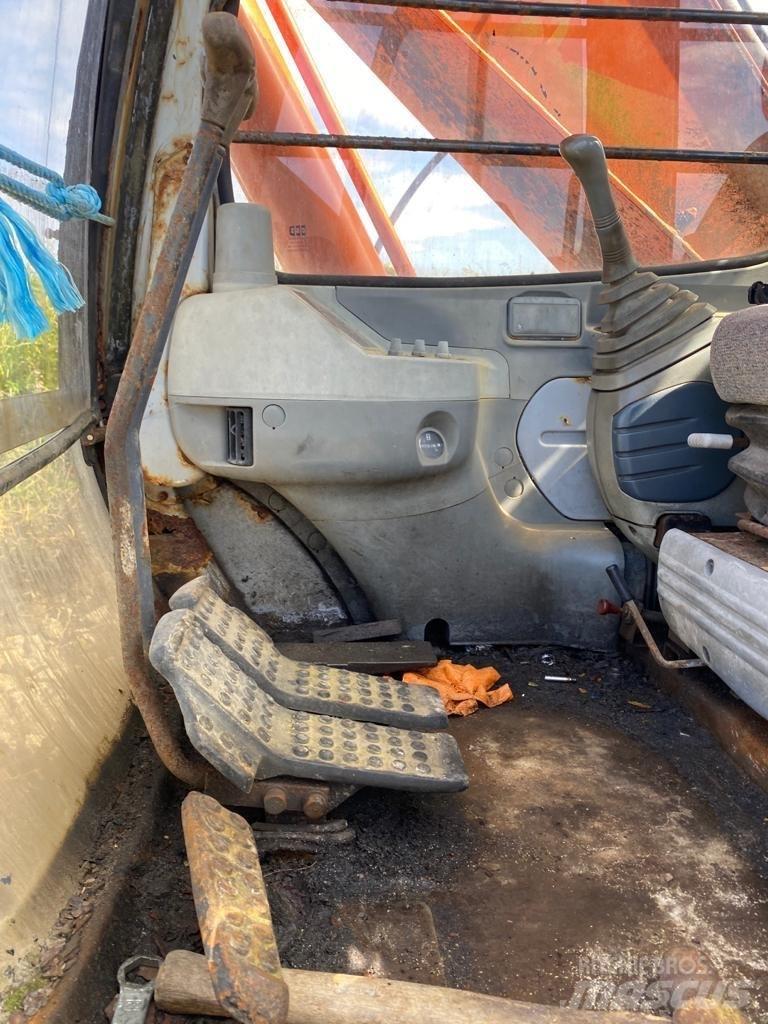 Hitachi EX 200-5 Excavatoare pe șenile
