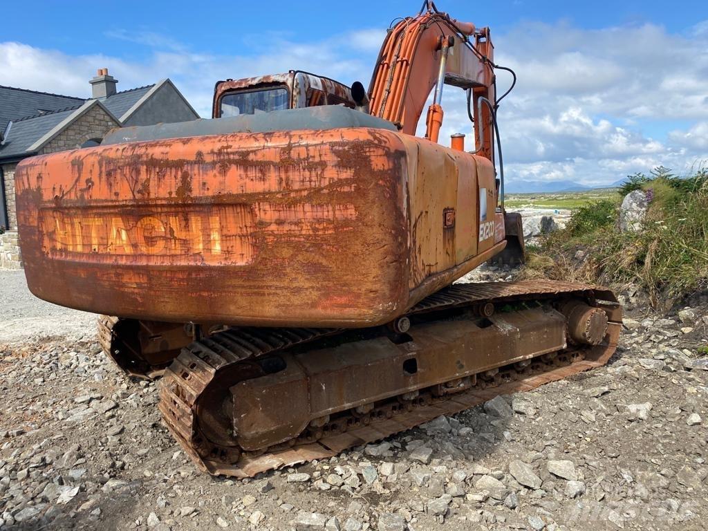 Hitachi EX 200-5 Excavatoare pe șenile
