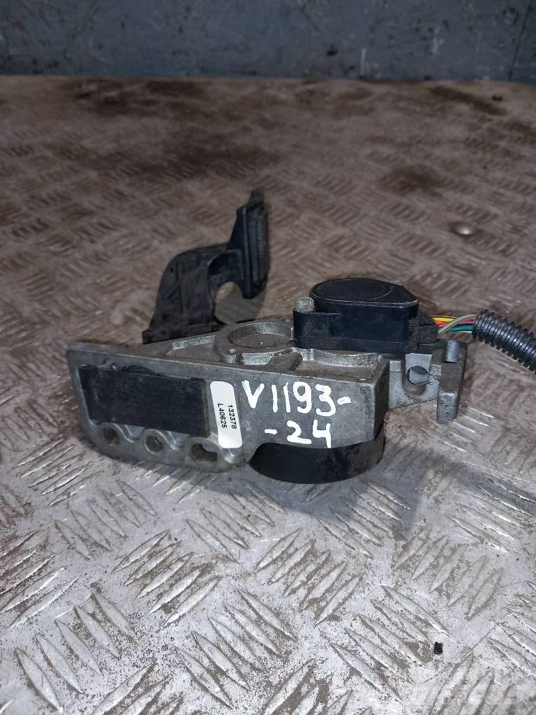Volvo FH 12 132378 Cabine si interior