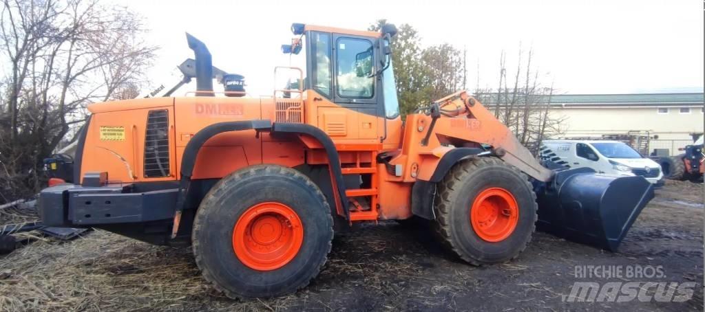 Doosan DL 300 Incarcator pe pneuri