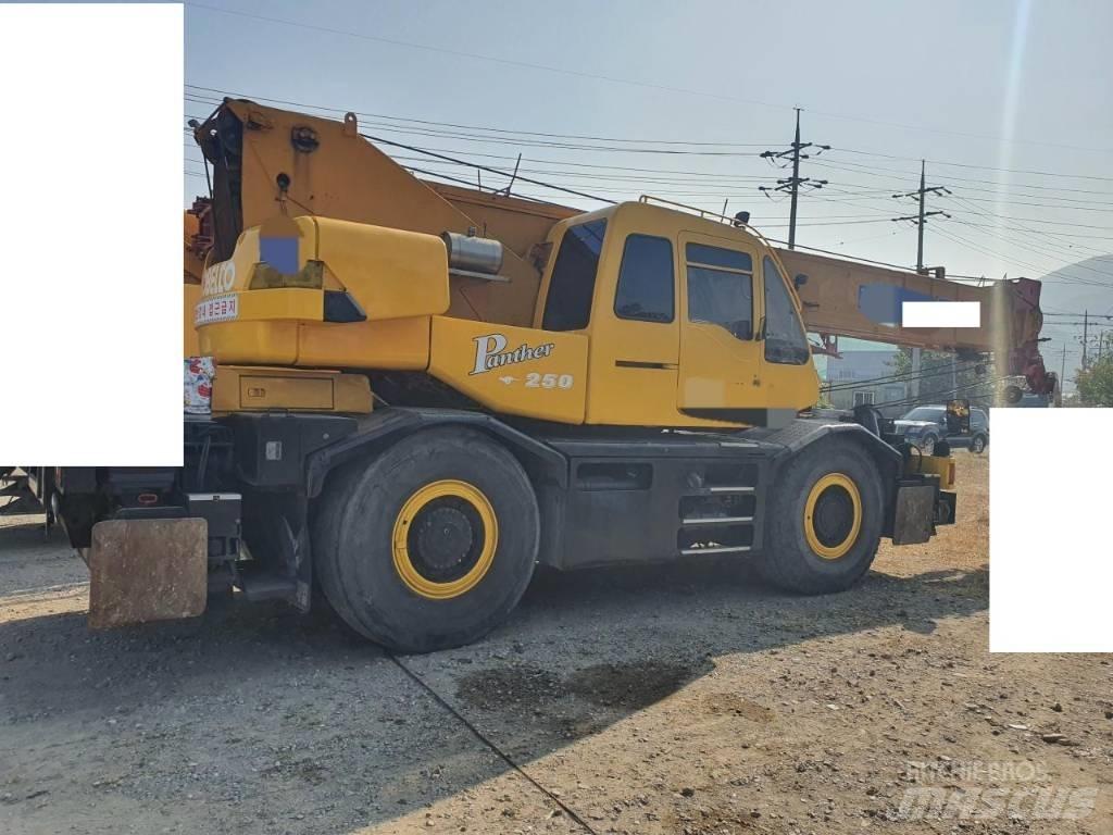Kobelco RK 250 Macara teren accidentat
