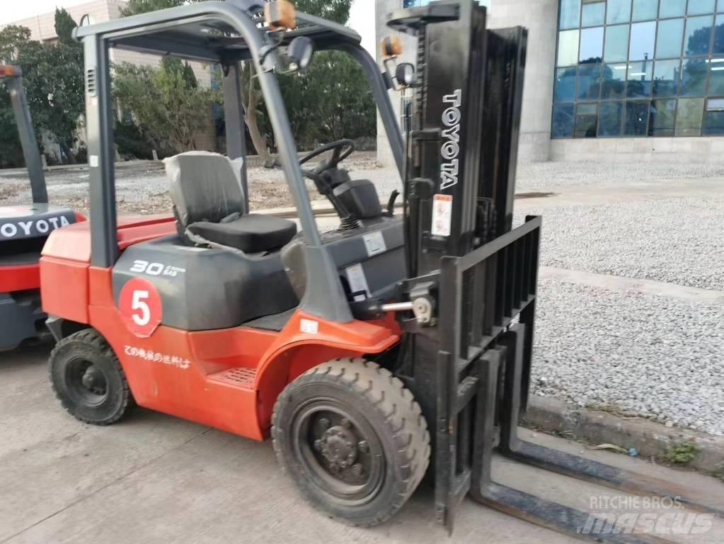 Toyota 7FD 30 Stivuitor diesel