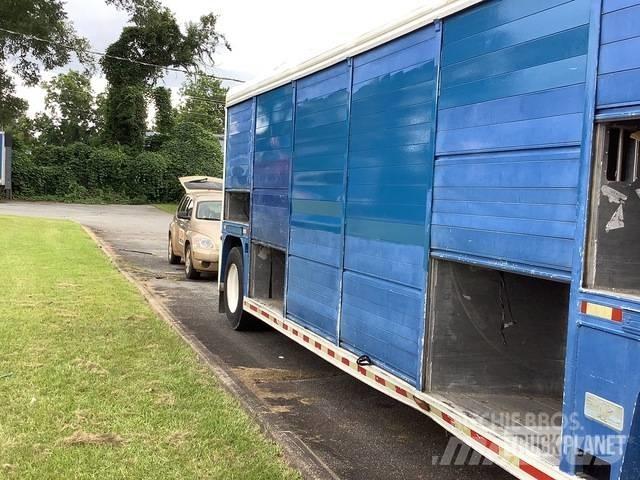 Mickey 14 BAY Remorci transport bauturi
