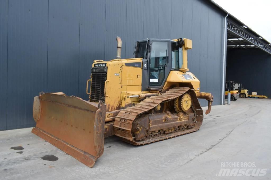 CAT D6N XL Buldozere pe senile