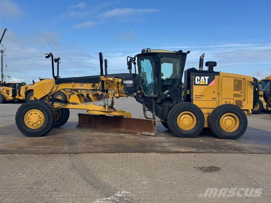 CAT 140M2 AWD Gredere