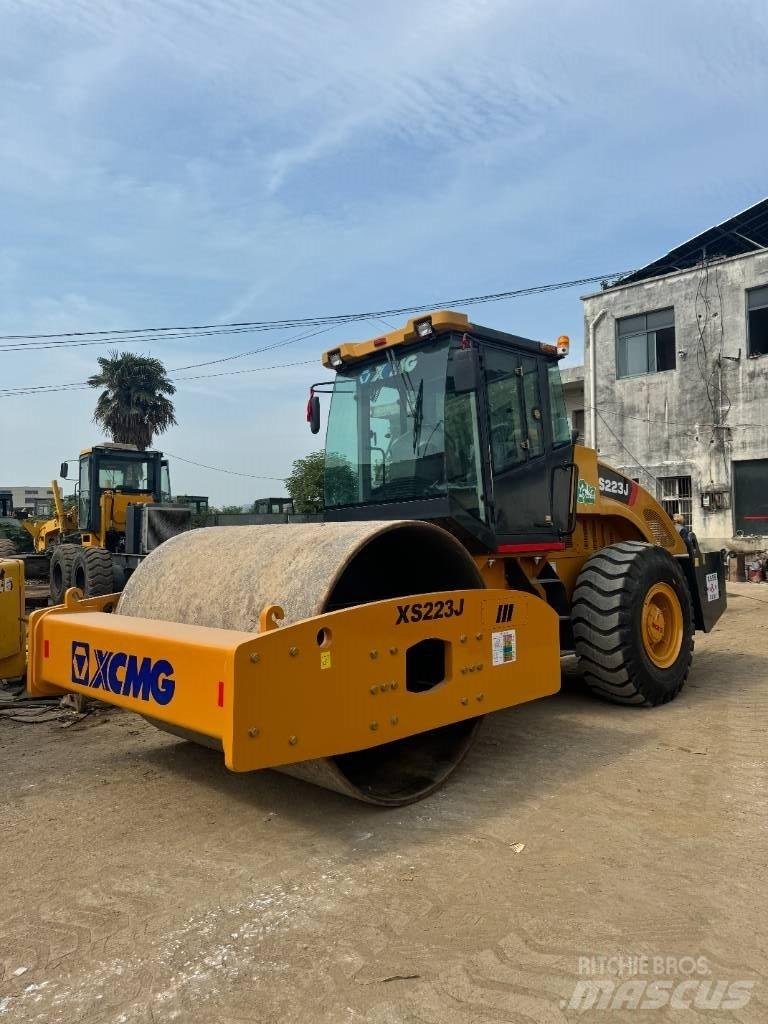 XCMG XS 223 J Compactoare monocilindrice