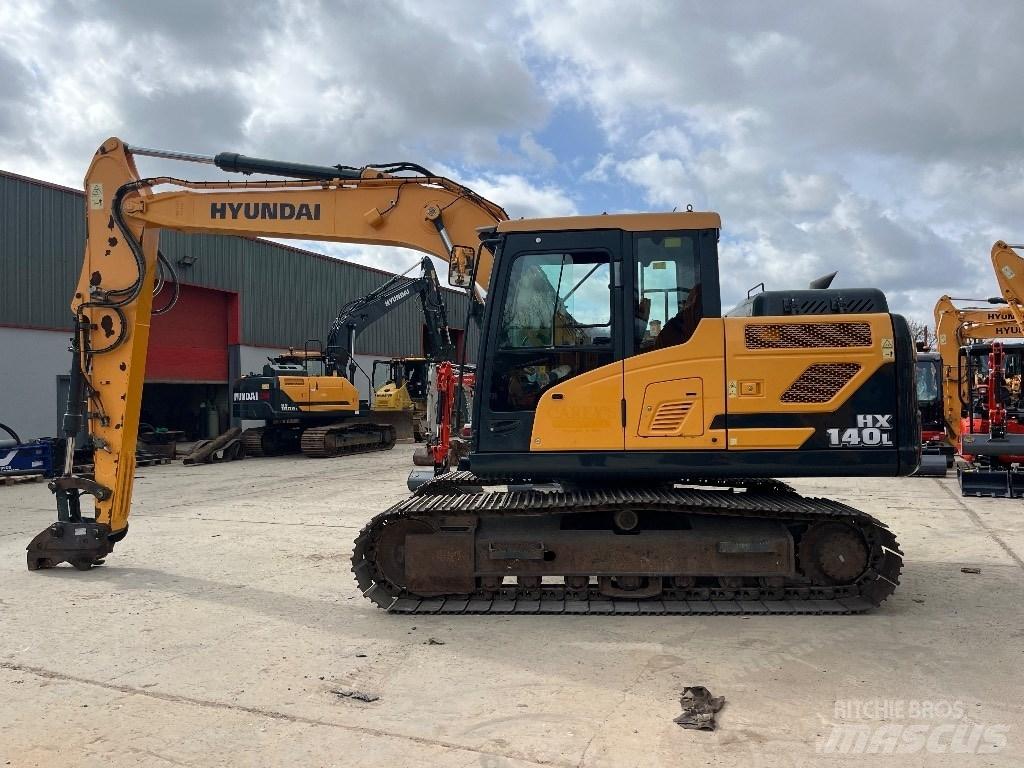 Hyundai HX140L Excavatoare pe șenile

