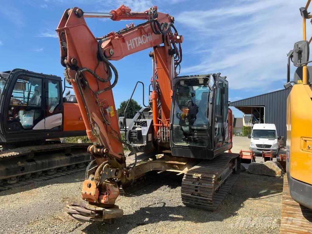 Hitachi ZX135US-6-2P Excavatoare pe șenile
