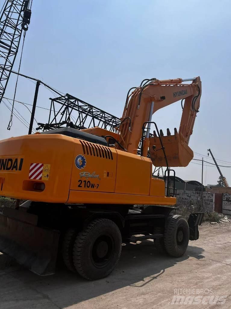 Hyundai R210W-7 Excavatoare cu roti