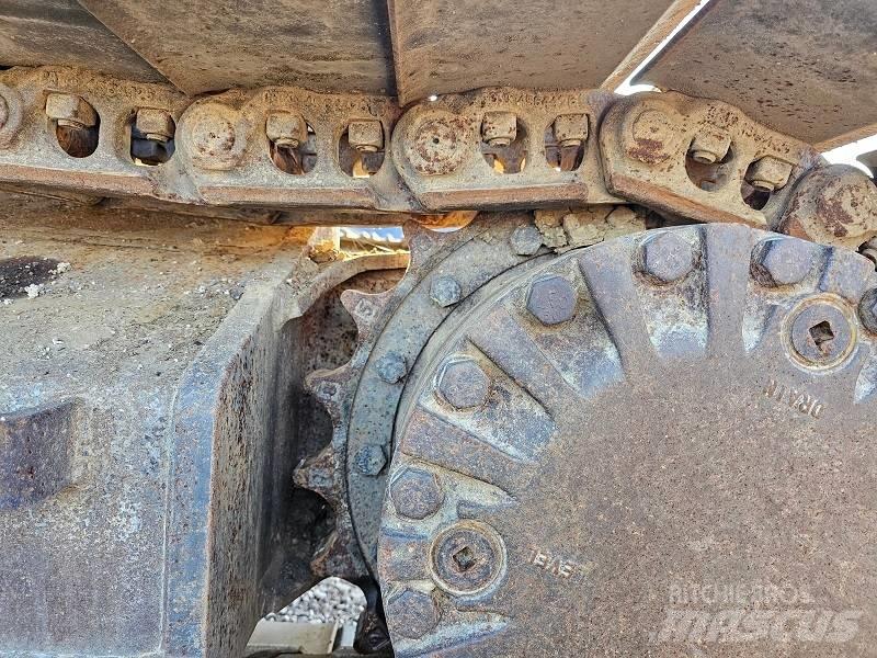 CAT 323 EL Excavatoare pe șenile
