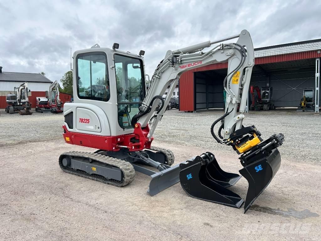 Takeuchi TB225 Mini excavatoare < 7t