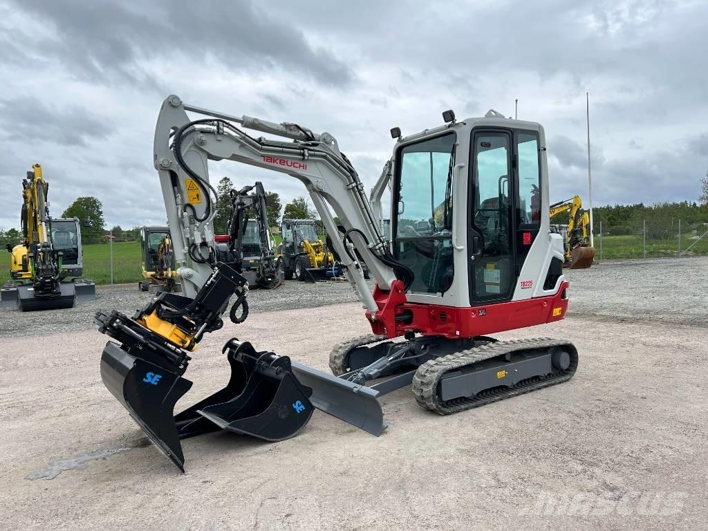 Takeuchi TB225 Mini excavatoare < 7t