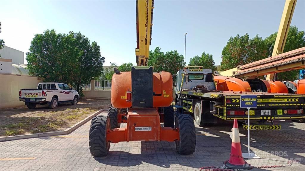 JLG 800AJ Nacele cu brat articulat