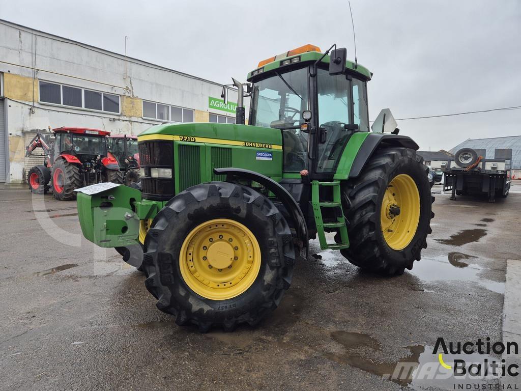 John Deere 7710 Tractoare