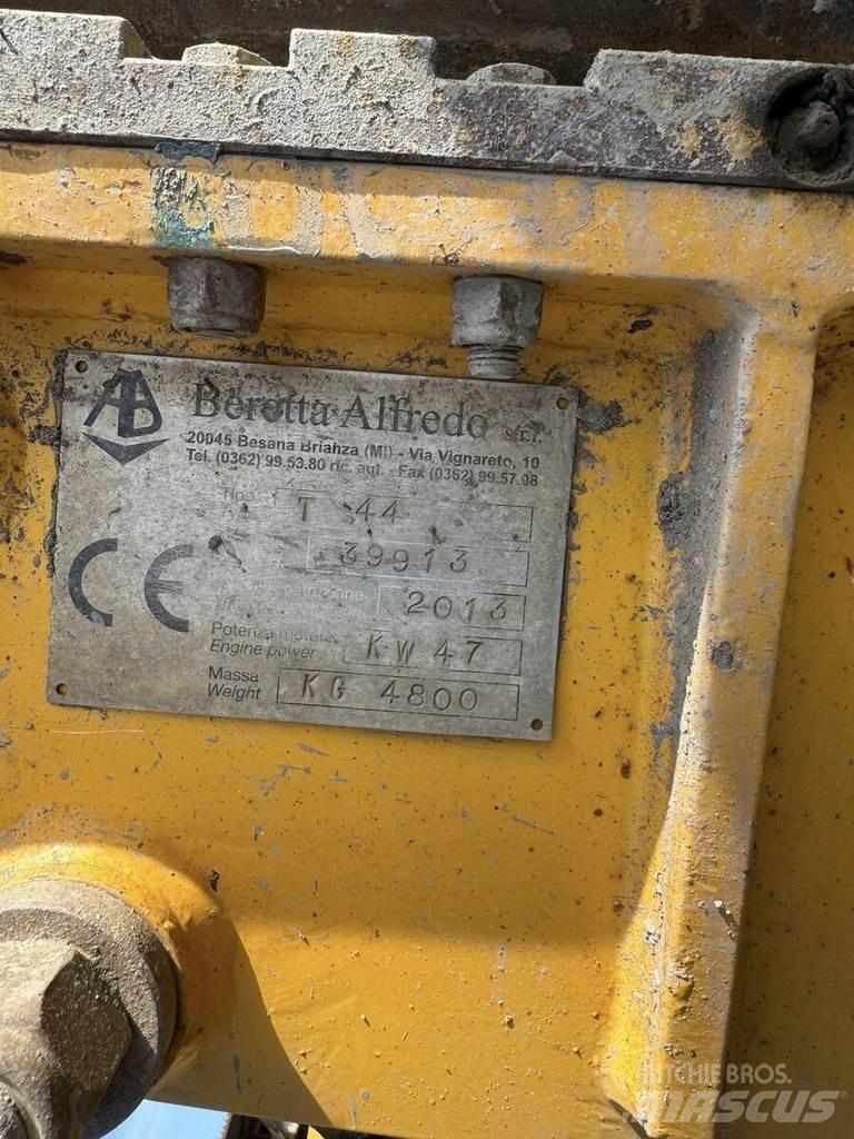 Beretta T44 x2 Instalatii de forare ancorate