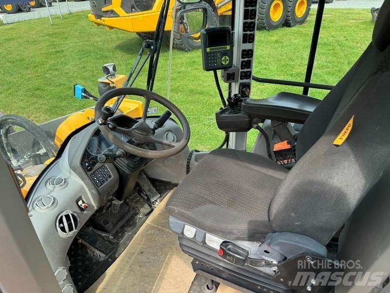 Volvo L 180 H Incarcator pe pneuri