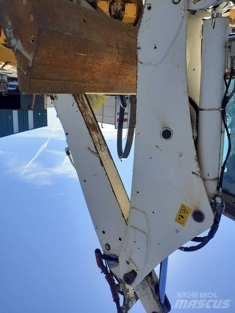 CASE 590 ST Buldoexcavatoare