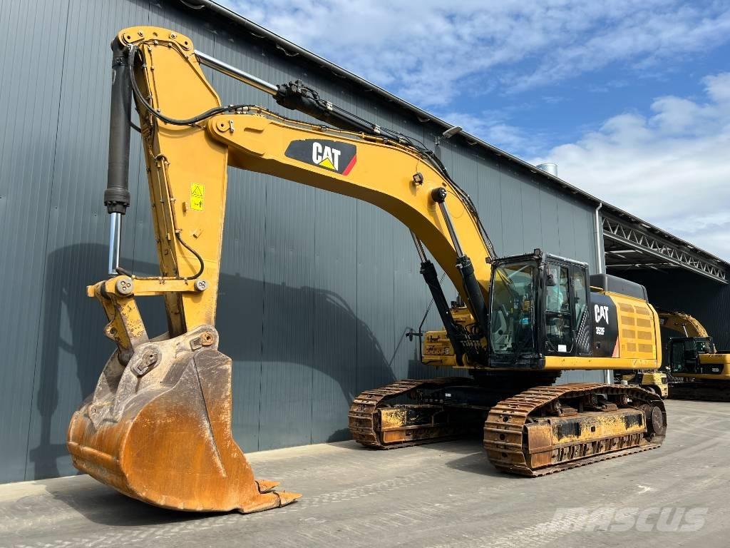 CAT 352F Excavatoare pe șenile
