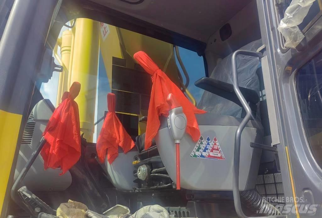 Komatsu PC450-8 Excavatoare pe șenile
