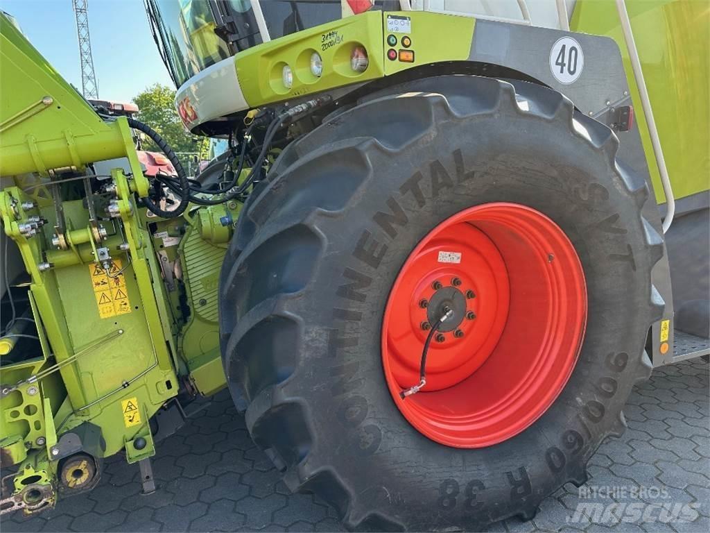 CLAAS Jaguar 970 Culegatoare de nutret