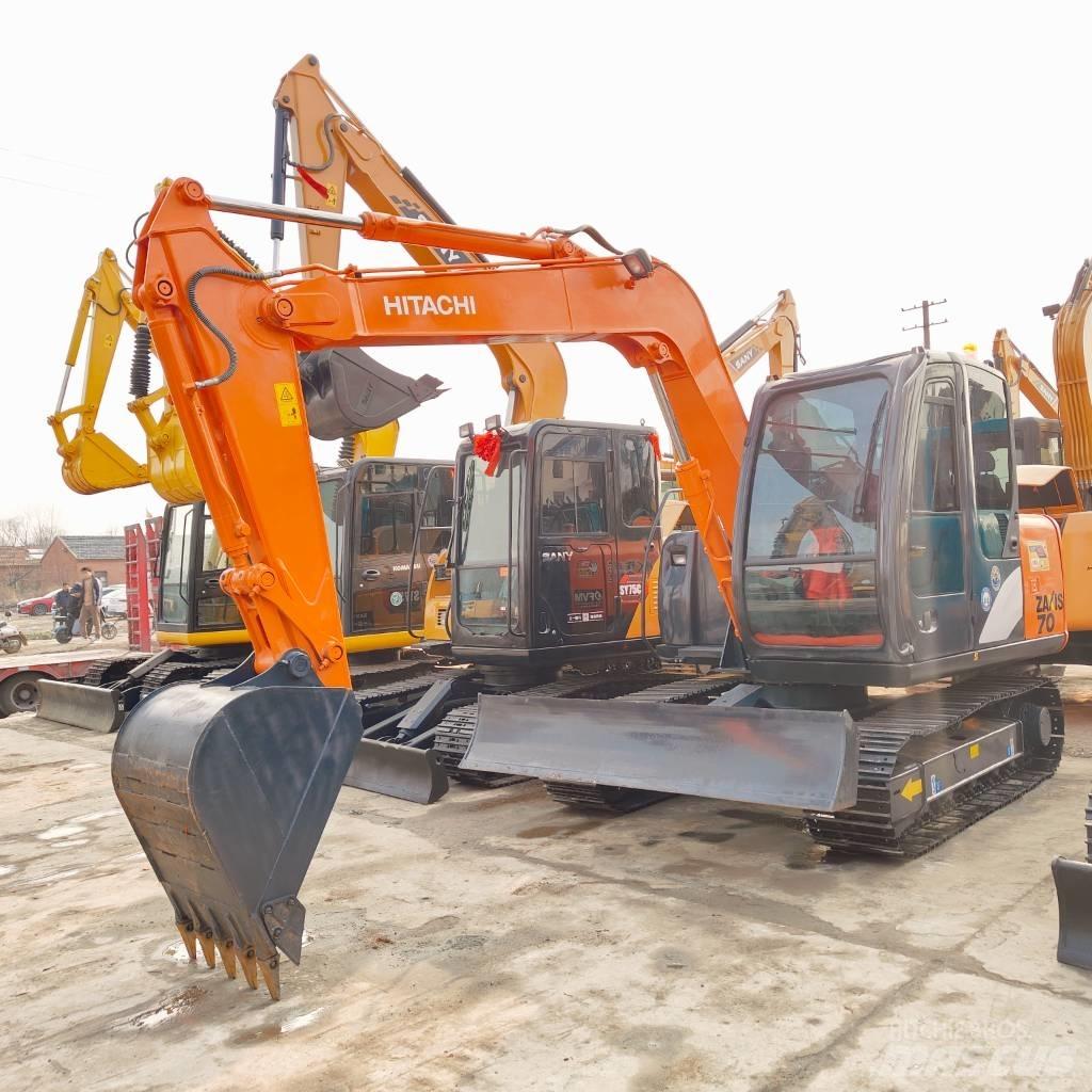 Hitachi ZX70 Excavatoare 7t - 12t
