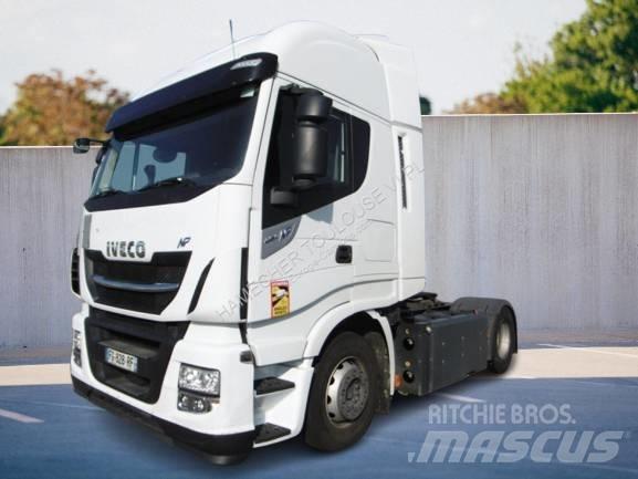 Iveco NP460 Autotractoare