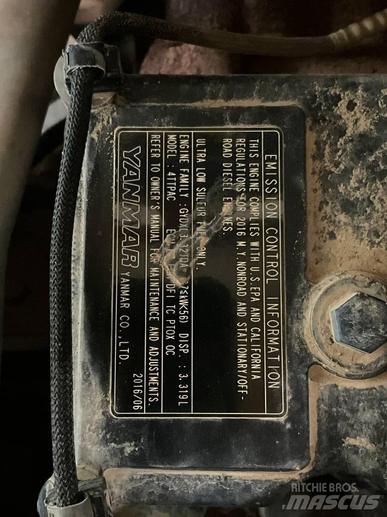 Gehl AL 600 Incarcator pe pneuri