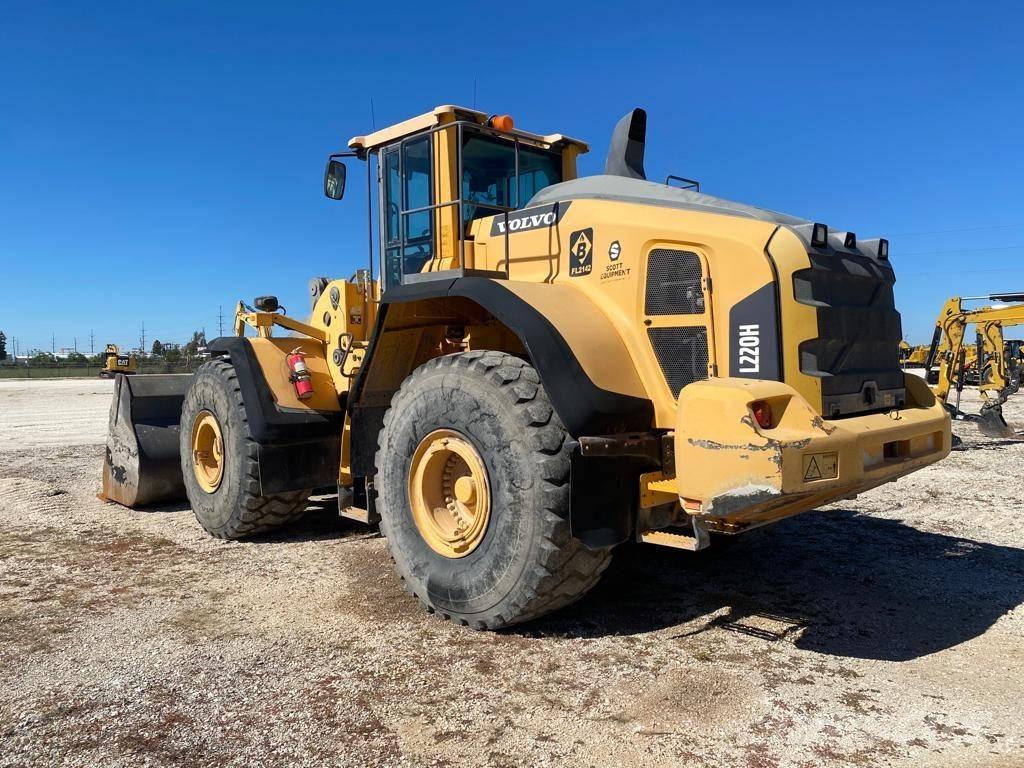 Volvo L 220 H Incarcator pe pneuri