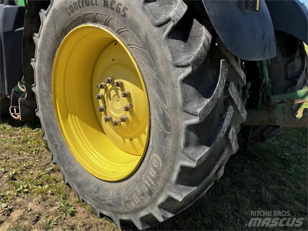 John Deere 6210R Tractoare