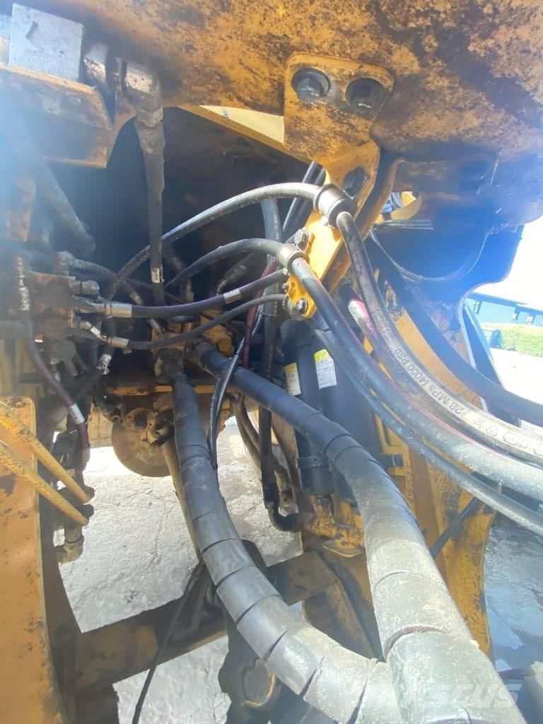 CAT 966 M Incarcator pe pneuri