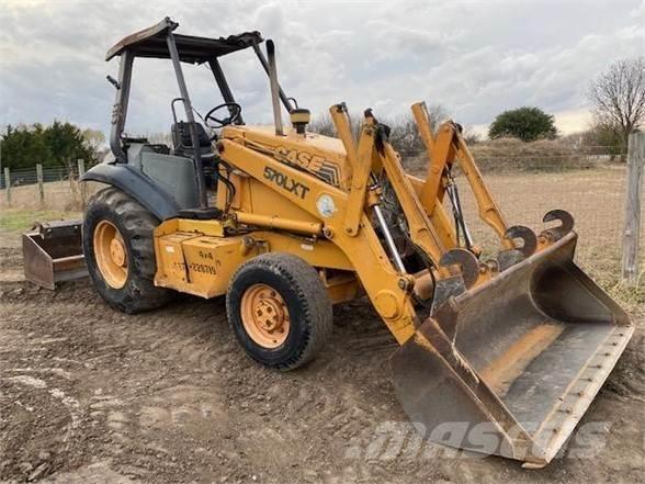 CASE 570L XT Incarcator pe pneuri