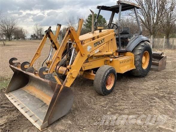 CASE 570L XT Incarcator pe pneuri