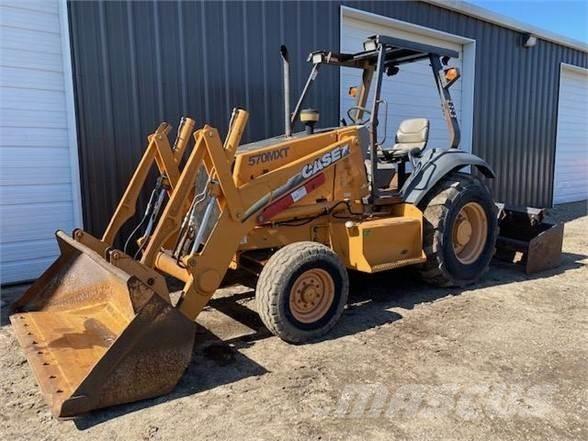 CASE 570M XT Incarcator pe pneuri
