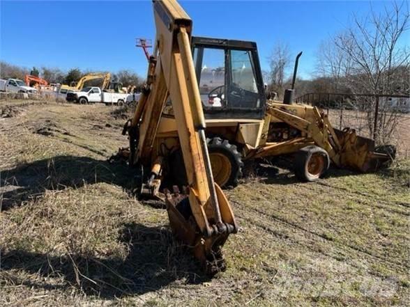 CASE 580C Buldoexcavatoare