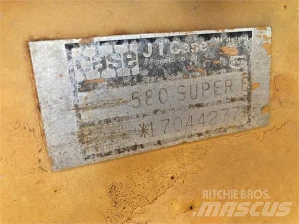 CASE 580E Buldoexcavatoare