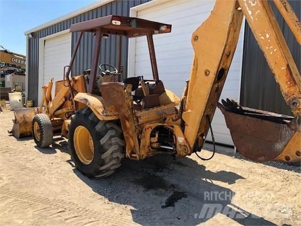 CASE 580K Buldoexcavatoare