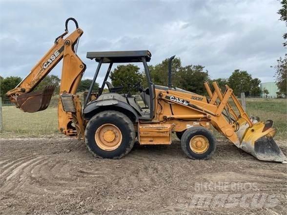 CASE 580M II Buldoexcavatoare