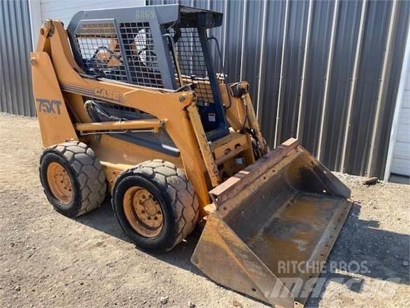 CASE 75XT Mini incarcator