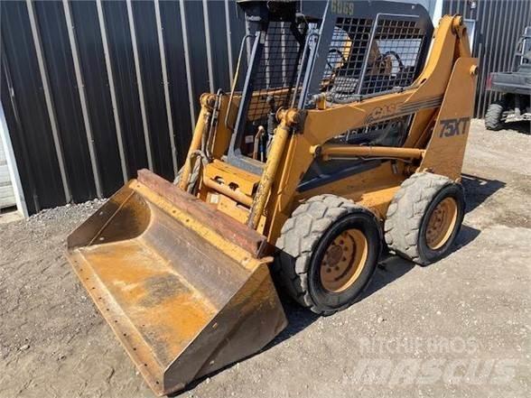 CASE 75XT Mini incarcator