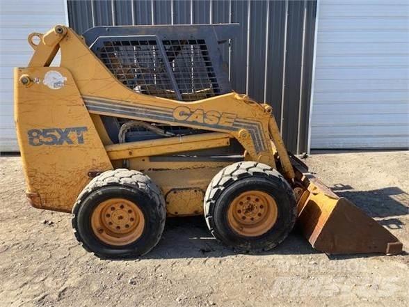 CASE 85XT Mini incarcator