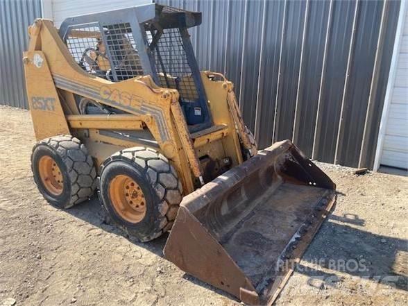 CASE 85XT Mini incarcator