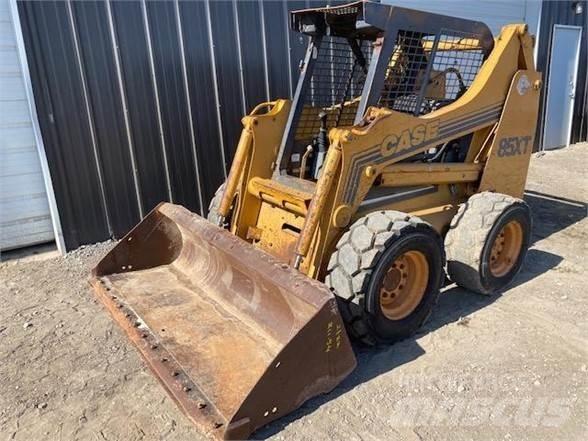 CASE 85XT Mini incarcator
