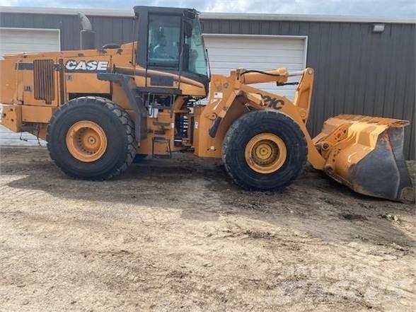 CASE 921C Incarcator pe pneuri