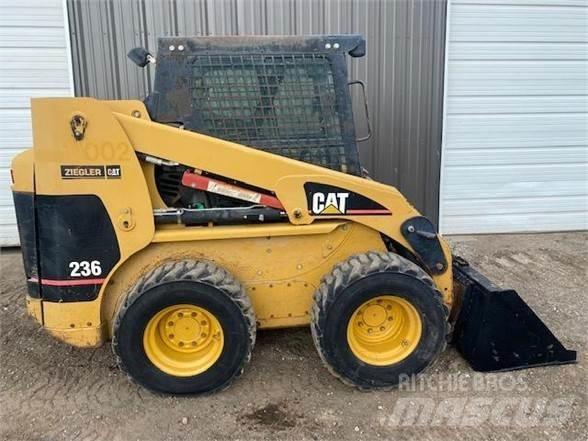 CAT 236 Mini incarcator