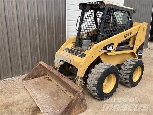 CAT 236B Mini incarcator