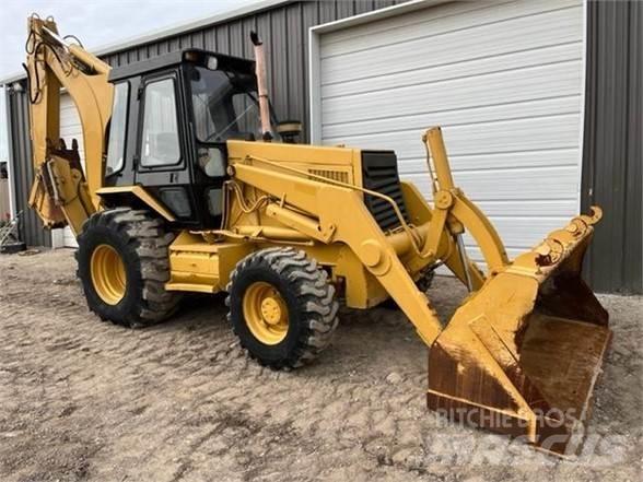 CAT 446B Buldoexcavatoare