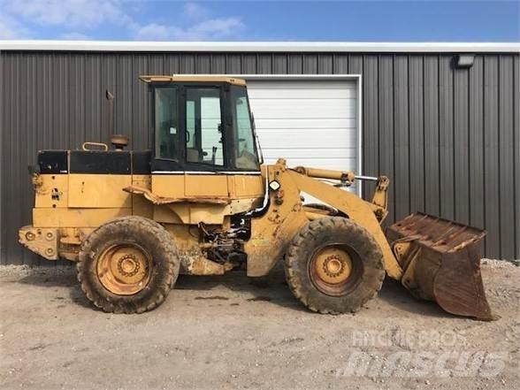 CAT 918F Incarcator pe pneuri
