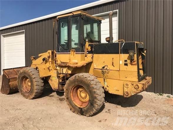 CAT 918F Incarcator pe pneuri