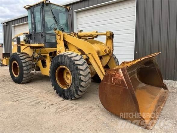 CAT 938G Incarcator pe pneuri